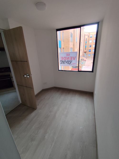 Apartamento de 4 alcobas en venta en Fontibon, Bogotá, 98 m² · foto 19 de 20