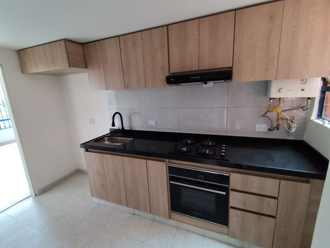 Apartamento de 4 alcobas en venta en Fontibon, Bogotá, 98 m² · foto 11 de 20