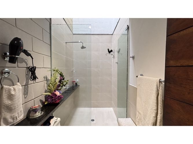 Casa de 4 alcobas en venta en Las Mercedes, Cali, 406 m² · foto 6 de 24