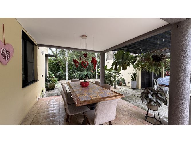 Casa de 4 alcobas en venta en Las Mercedes, Cali, 406 m² · foto 21 de 24