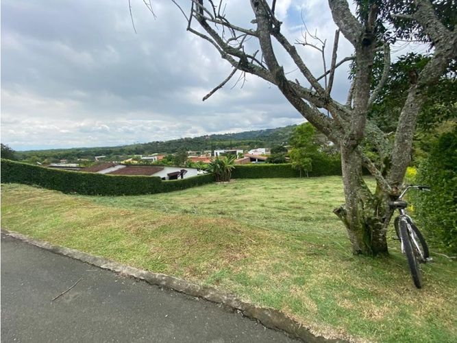 Lote en venta en Alfaguara, Jamundí, 1230 m² · foto 2 de 4