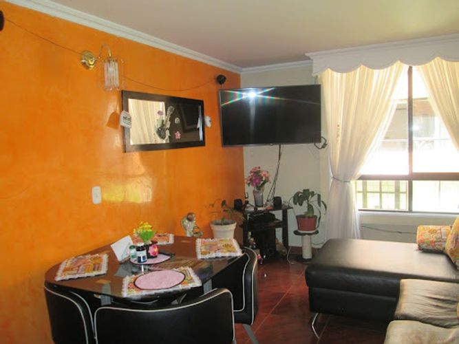 Apartamento de 3 alcobas en venta en Las Villas, Soacha, 50 m² · foto 2 de 20