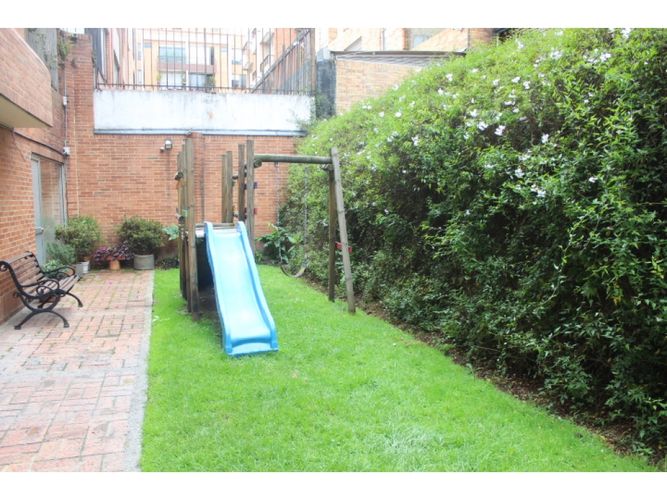 Apartamento de 3 alcobas en venta en Chicó Navarra, Bogotá, 180 m² · foto 20 de 23