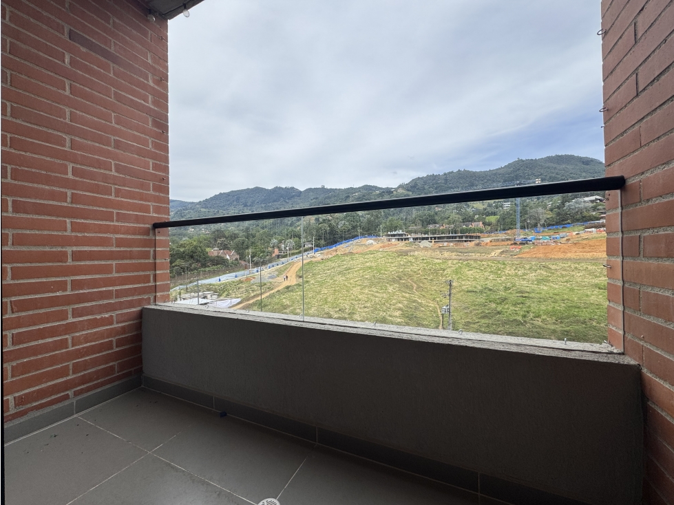1BR Apartment in Loma del Escobero (64 m²) - 2