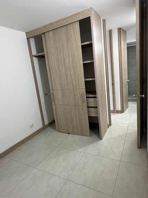 Apartamento de 3 alcobas en venta en Prados Del Norte, Cali, 73 m² · foto 7 de 14