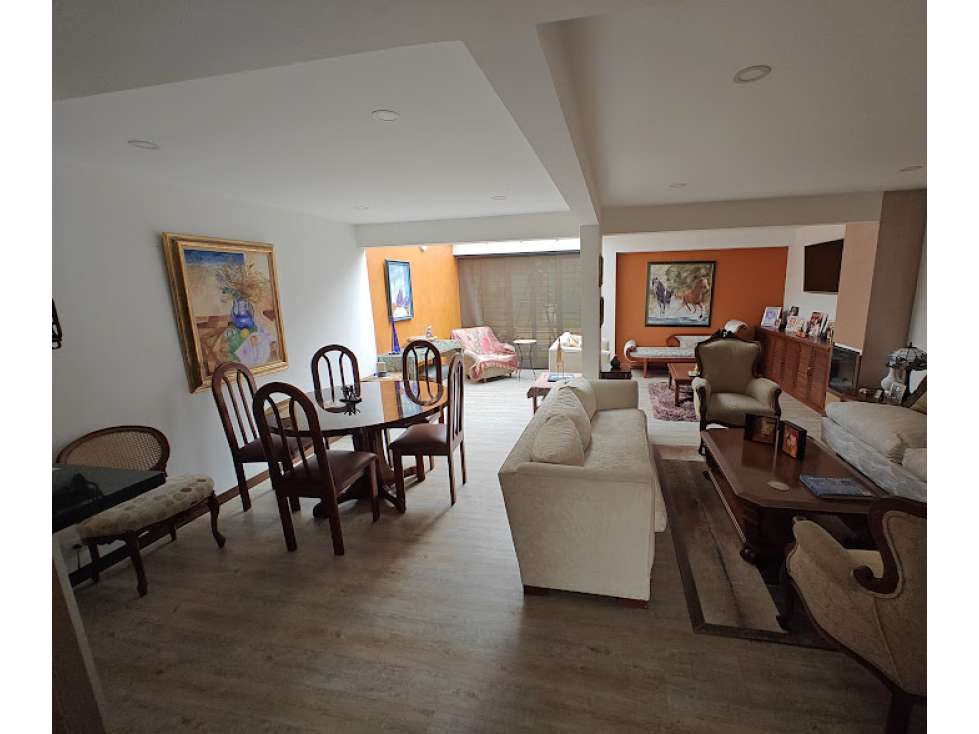 Casa en venta en Cedritos, Bogotá · foto 2 de 15