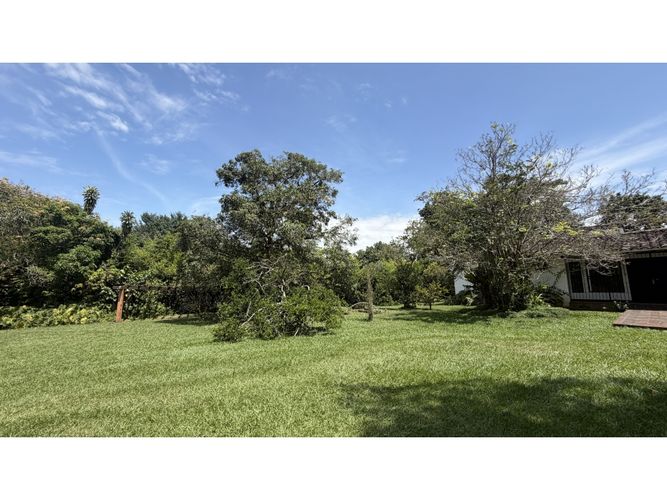 Lote en venta en Ciudad Jardin, Cali, 3500 m² · foto 3 de 16