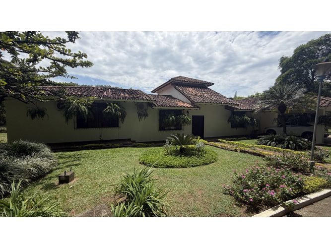 Lote en venta en Ciudad Jardin, Cali, 3500 m² · foto 5 de 16