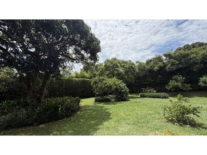 Lote en venta en Ciudad Jardin, Cali, 3500 m² · foto 6 de 16