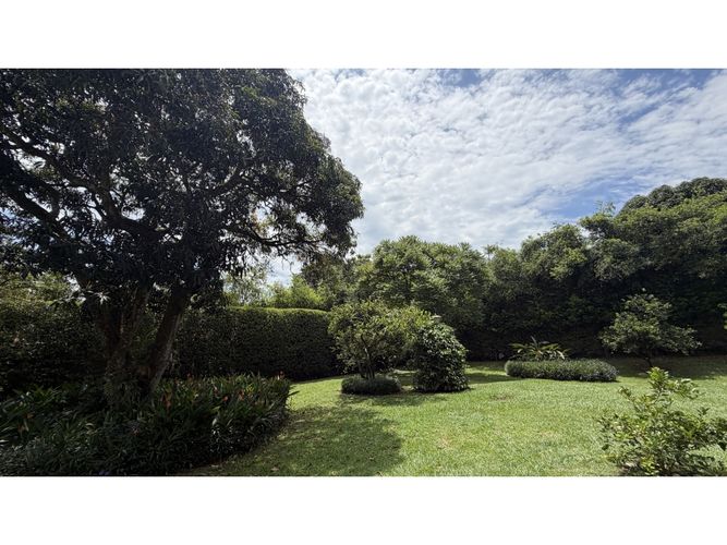 Lote en venta en Ciudad Jardin, Cali, 3500 m² · foto 8 de 16