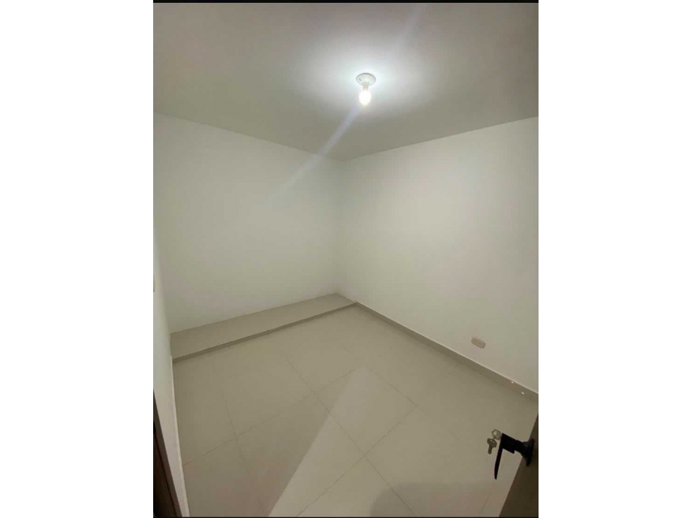 Apartamento en venta en Valle Del Lili, Cali · foto 3 de 13
