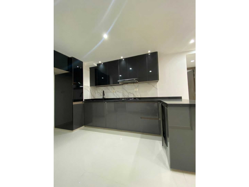 Apartamento en venta en Valle Del Lili, Cali · foto 8 de 13