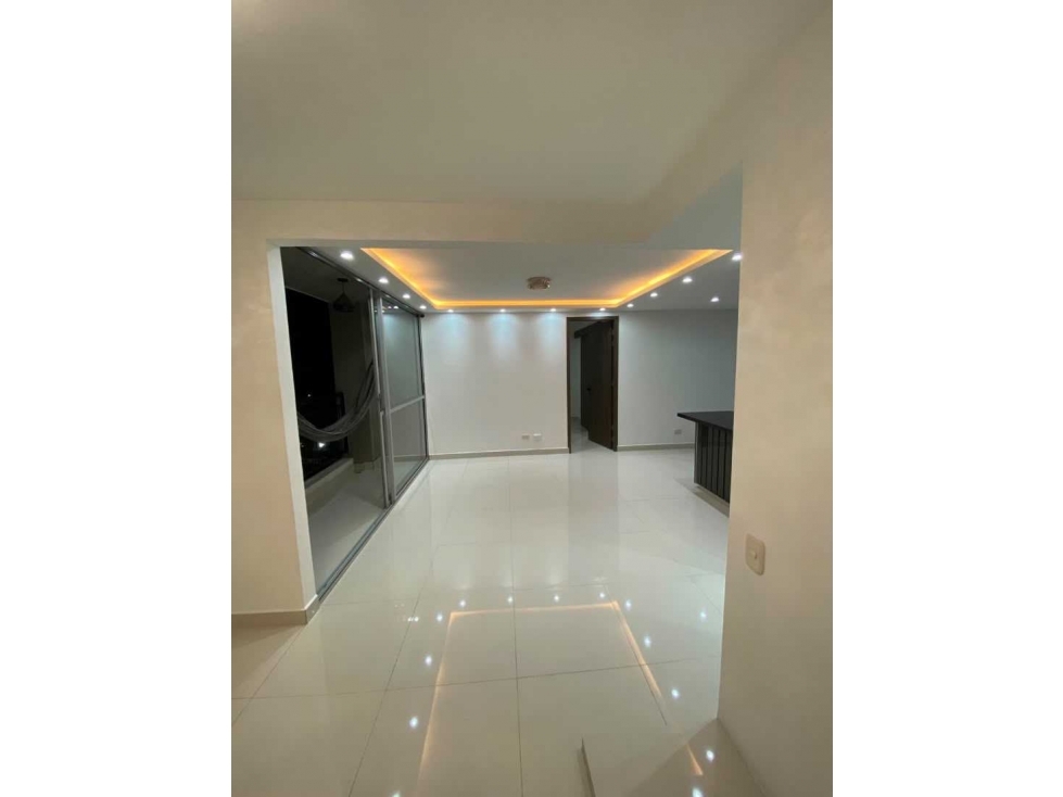 Apartamento en venta en Valle Del Lili, Cali · foto 12 de 13