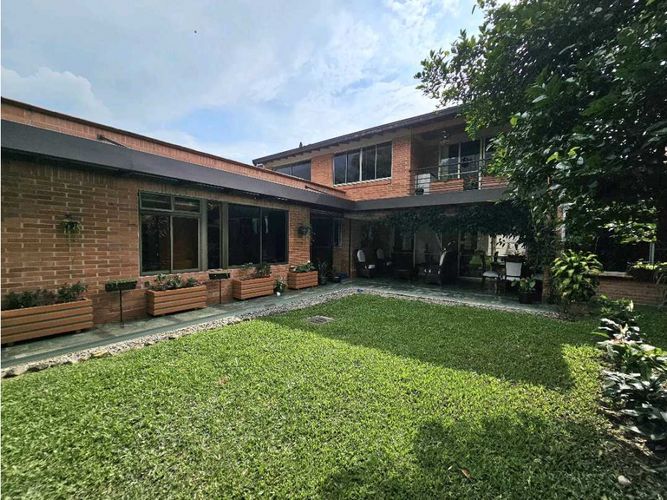 Casa de 6 alcobas en venta en Loma Del Chocho, Envigado, 350 m² · foto 10 de 24