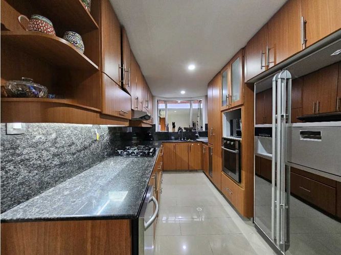 Casa de 6 alcobas en venta en Loma Del Chocho, Envigado, 350 m² · foto 12 de 24