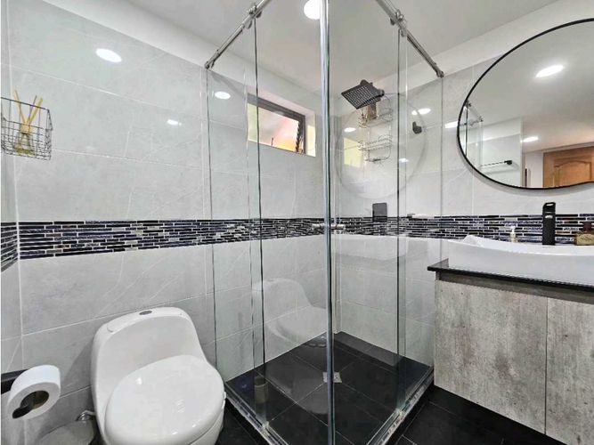 Casa de 6 alcobas en venta en Loma Del Chocho, Envigado, 350 m² · foto 17 de 24