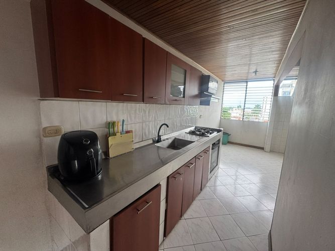 Apartamento de 3 alcobas en venta en Tequendama, Cali, 83 m² · foto 4 de 14