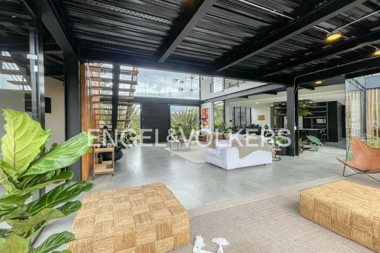 Casa de 4 alcobas en venta en Las Palmas, Envigado, 423 m² · foto 2 de 22