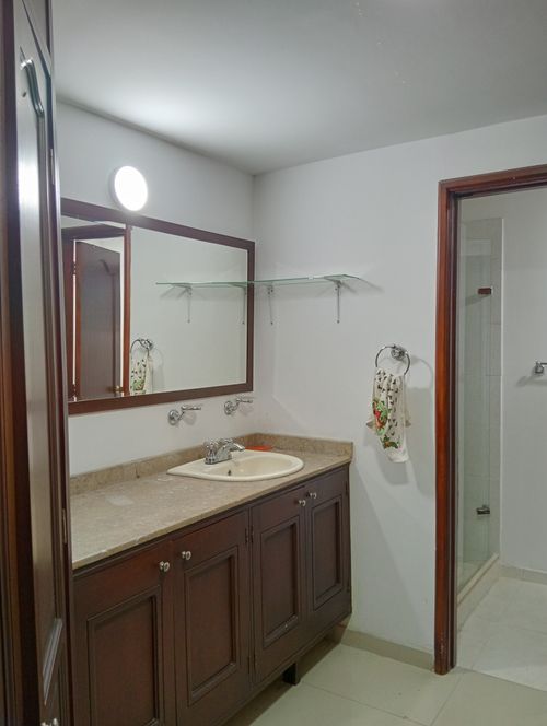Apartamento en venta en Los Cambulos, Cali · foto 8 de 24