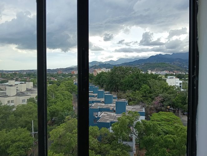 Apartamento en venta en Los Cambulos, Cali · foto 10 de 24