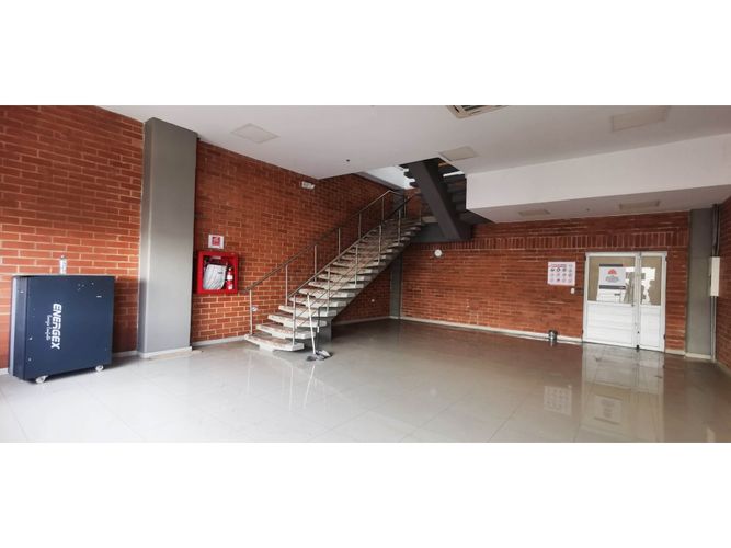 Bodega en arriendo en Boyaca, Barranquilla, 3446 m² · foto 8 de 13