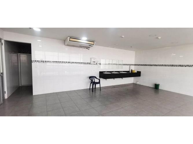 Bodega en arriendo en Boyaca, Barranquilla, 3446 m² · foto 10 de 13