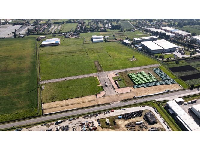 Lote en venta en Siberia, Cota, 3550 m² · foto 2 de 7