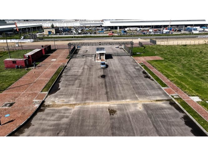 Lote en venta en Siberia, Cota, 3550 m² · foto 4 de 7