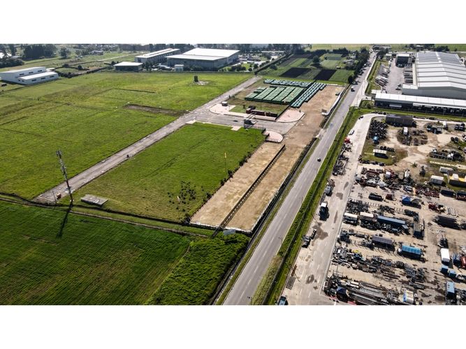 Lote en venta en Siberia, Cota, 3550 m² · foto 5 de 7