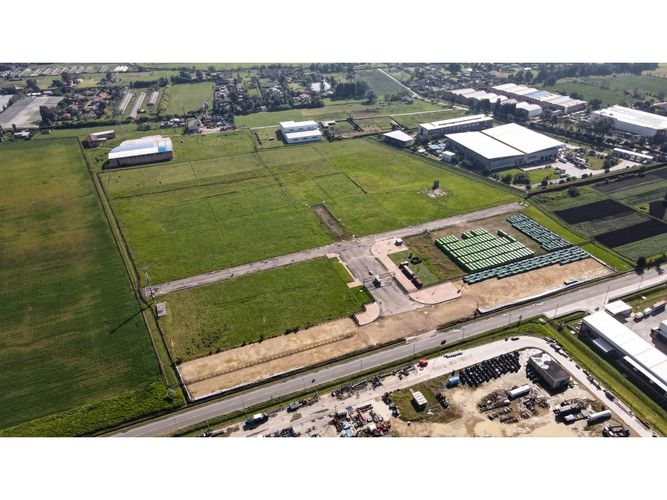 Lote en venta en Siberia, Cota, 3550 m² · foto 6 de 7