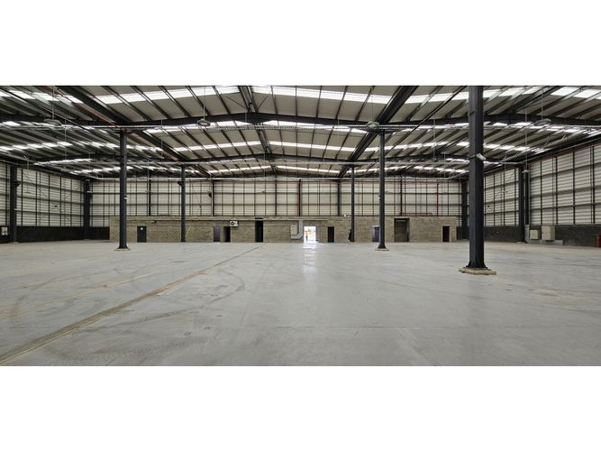 Bodega en arriendo en Esmeralda, Tocancipá · foto 4 de 11