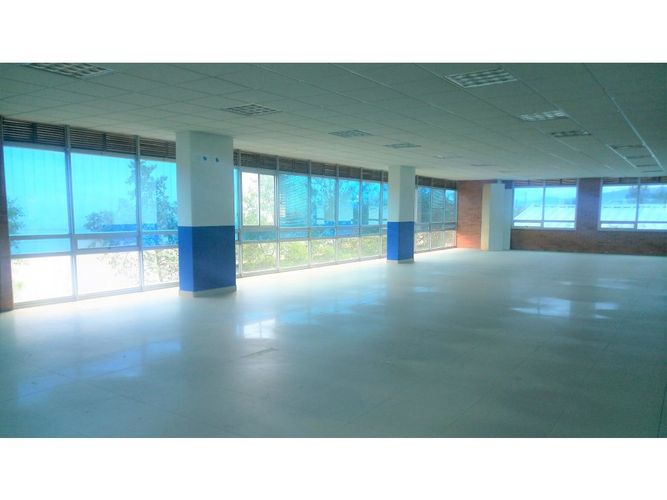 Oficina en arriendo en Siberia, Cota, 500 m² · foto 3 de 17
