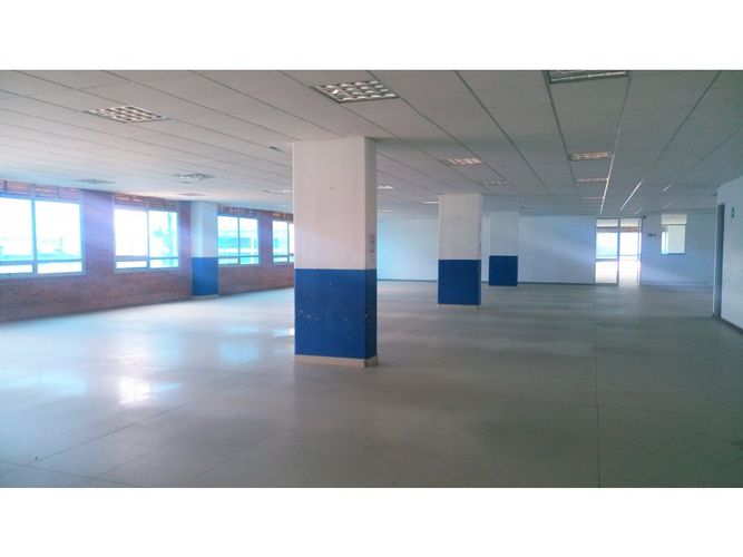 Oficina en arriendo en Siberia, Cota, 500 m² · foto 6 de 17