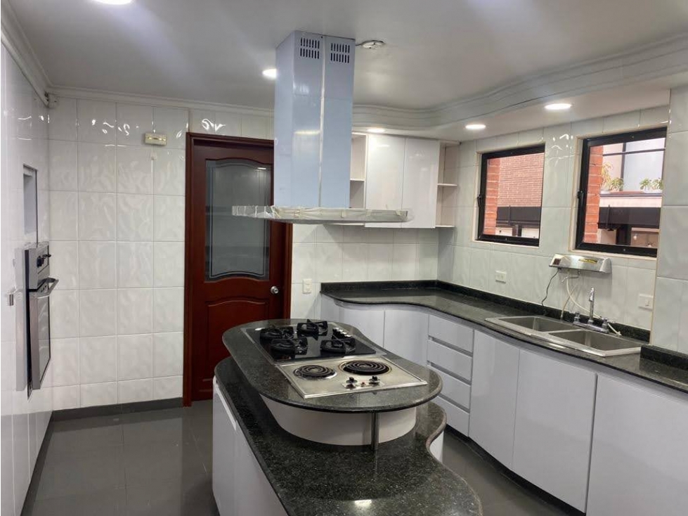 Apartamento en venta en Santa Barbara, Bogotá · foto 14 de 21