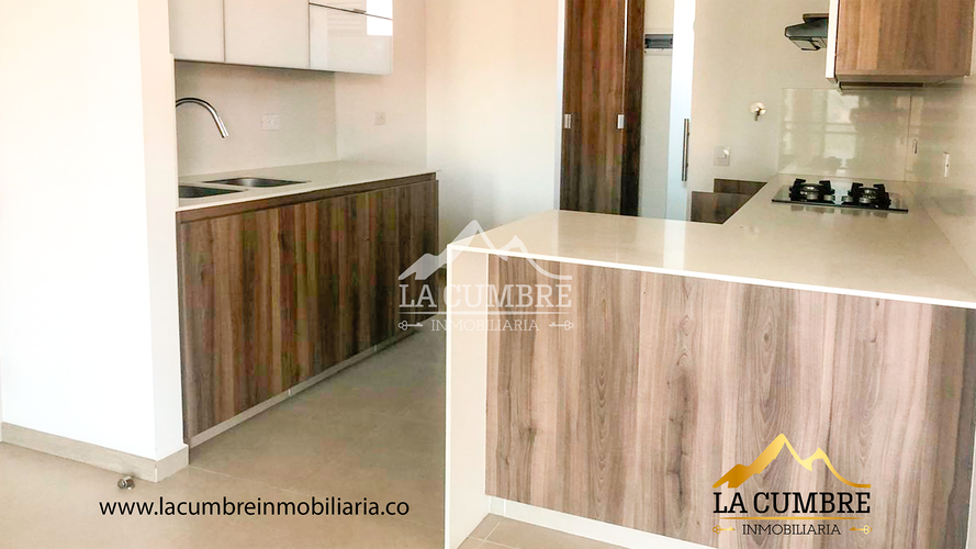 Apartamento de 3 alcobas en arriendo en Los Balsos, Medellín, 100 m² · foto 3 de 7