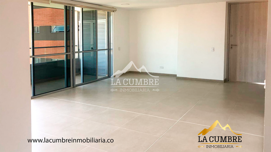 Apartamento de 3 alcobas en arriendo en Los Balsos, Medellín, 100 m² · foto 2 de 7