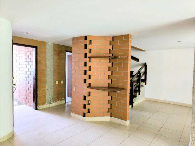 Casa de 3 alcobas en venta en Laureles, Envigado, 146 m² · foto 6 de 24