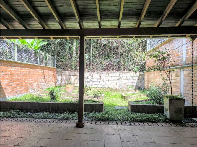 Casa de 3 alcobas en venta en Laureles, Envigado, 146 m² · foto 10 de 24