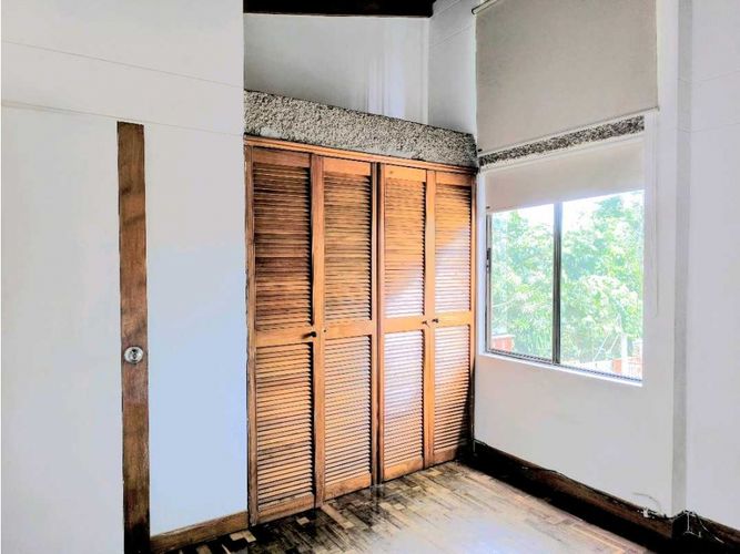 Casa de 3 alcobas en venta en Laureles, Envigado, 146 m² · foto 12 de 24