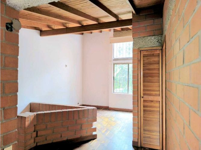 Casa de 3 alcobas en venta en Laureles, Envigado, 146 m² · foto 16 de 24