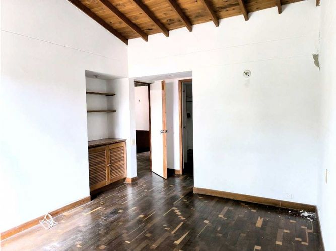 Casa de 3 alcobas en venta en Laureles, Envigado, 146 m² · foto 18 de 24