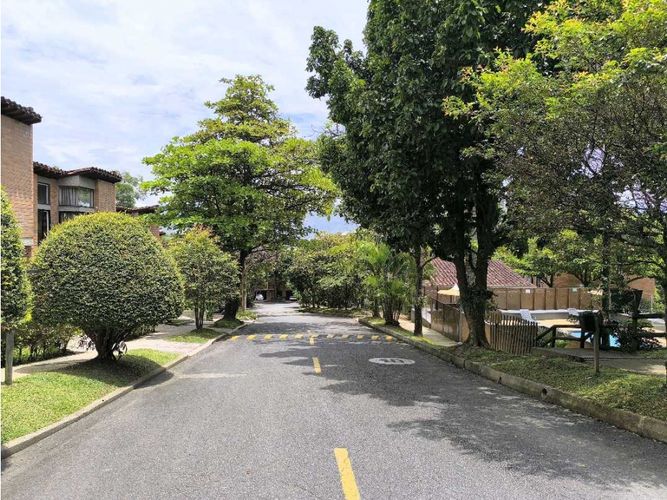 Casa de 3 alcobas en venta en Laureles, Envigado, 146 m² · foto 21 de 24