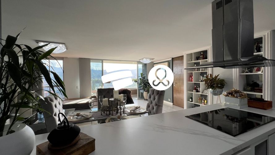 Apartamento de 2 alcobas en venta en El Poblado, Medellín, 130 m² · foto 5 de 24
