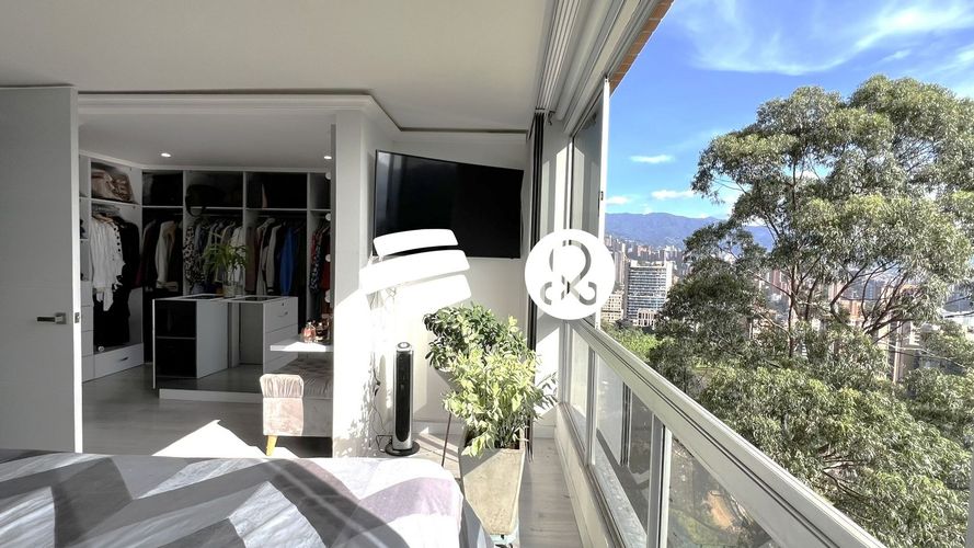 Apartamento de 2 alcobas en venta en El Poblado, Medellín, 130 m² · foto 14 de 24