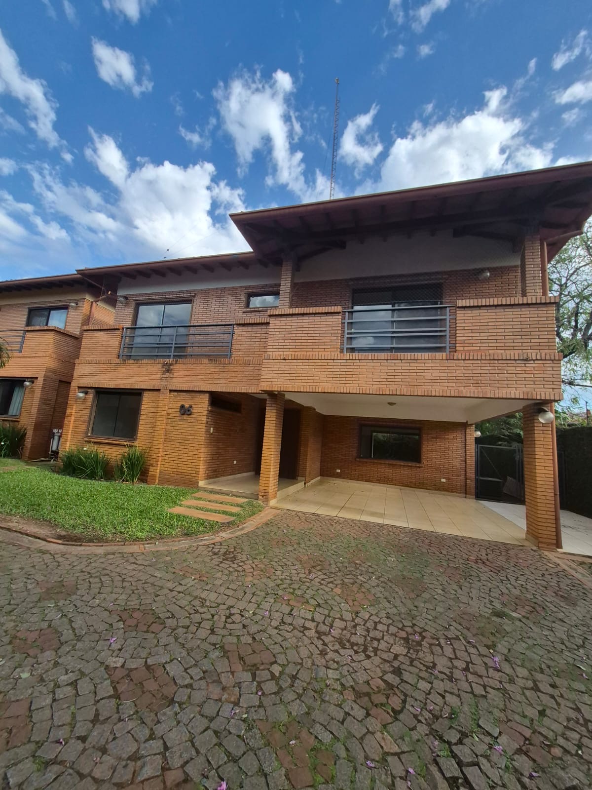 Departamento en alquiler con baja de precio en Mcal. Estigarribia
