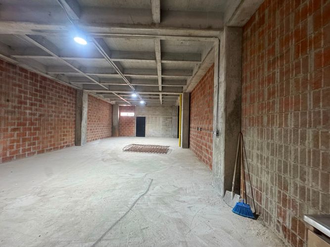 Bodega en arriendo en Trinidad, Medellín, 253 m² · foto 7 de 9