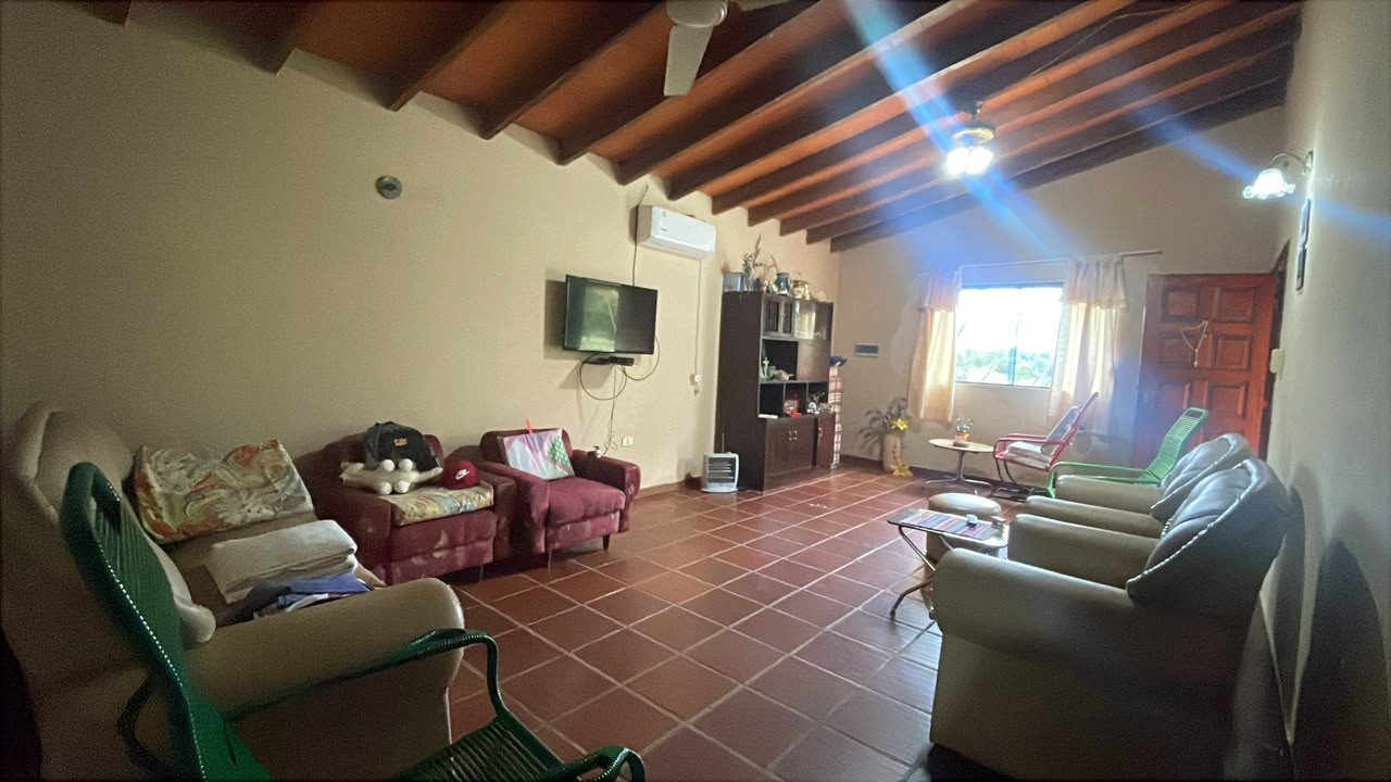 Vendo 1,8 hectáreas con casa y vistas en Ybycui — foto 2