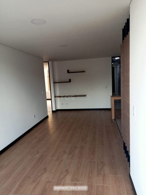 Apartamento de 2 alcobas en venta en El Batán, Bogotá, 60 m² · foto 2 de 7