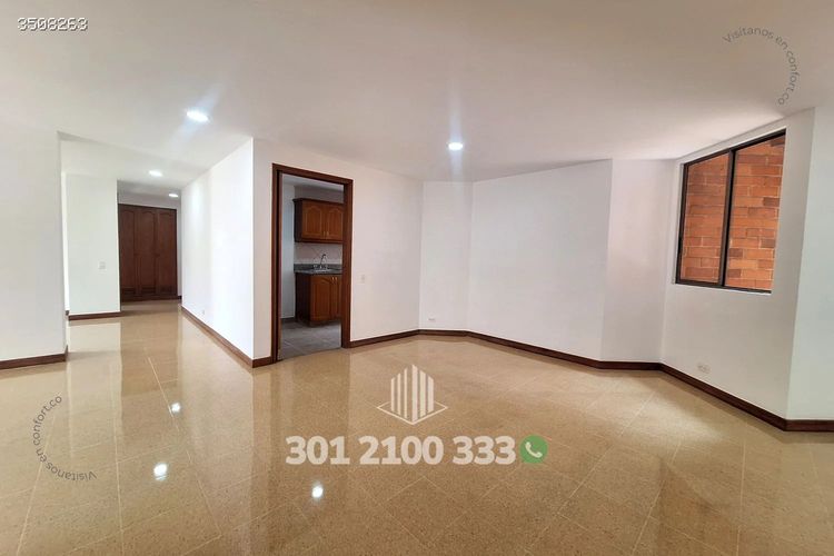 Apartamento de 3 alcobas en arriendo en Laureles, Medellín, 115 m² · foto 4 de 24
