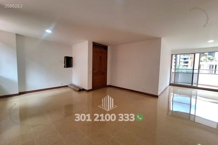 Apartamento de 3 alcobas en arriendo en Laureles, Medellín, 115 m² · foto 2 de 24